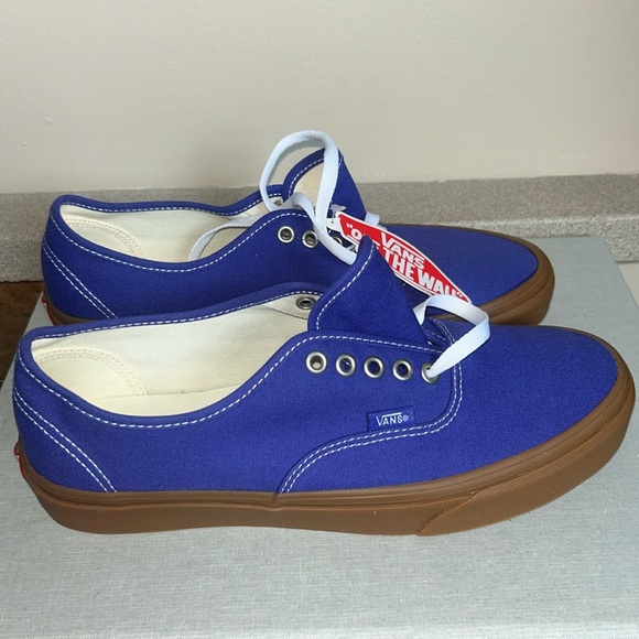 Brand new vans. Size 9.5 - Picture 2 of 4